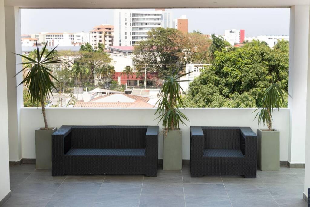 Luxurious Stay At Modern Apartment Санта-Крус-де-ла-Сьерра Экстерьер фото